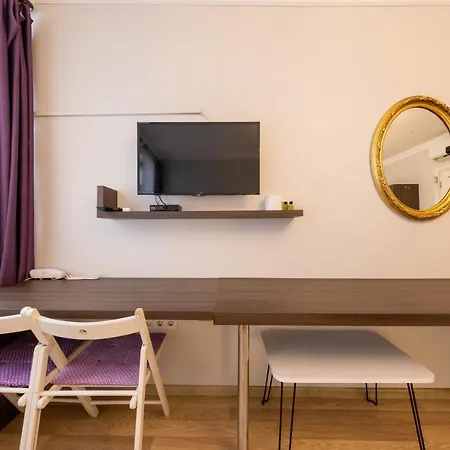 Apartment Frame Galata