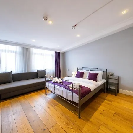 Apartment Frame Galata