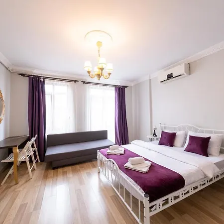 Apartment Frame Galata *