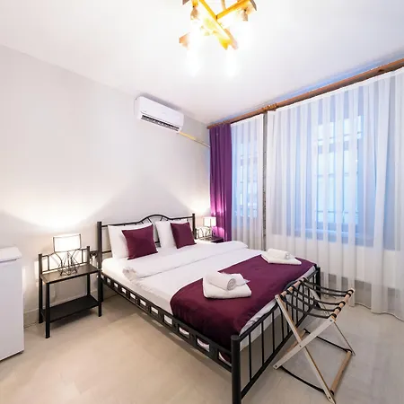 Frame Galata Apartment